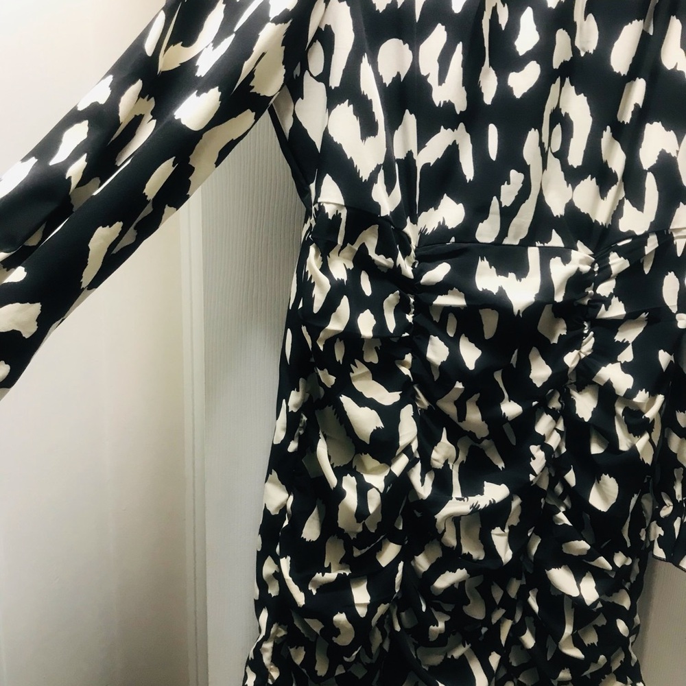 Print dress with ruching
